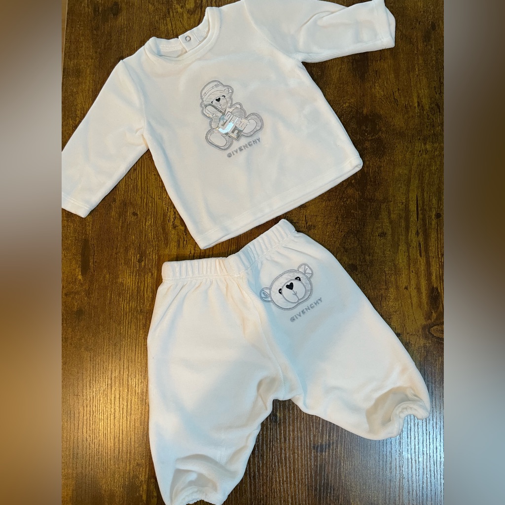 Givenchy Baby Unisex Two Piece Logo Jogger Set 3 Months